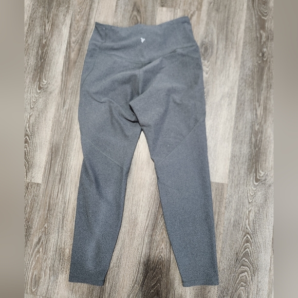 Old Navy Charcoal Leggings - Picture 4 of 4